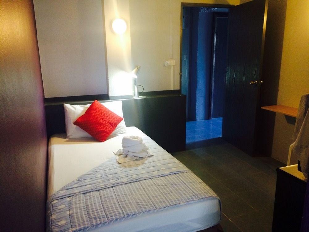 Rooms@Krabi Guesthouse Экстерьер фото
